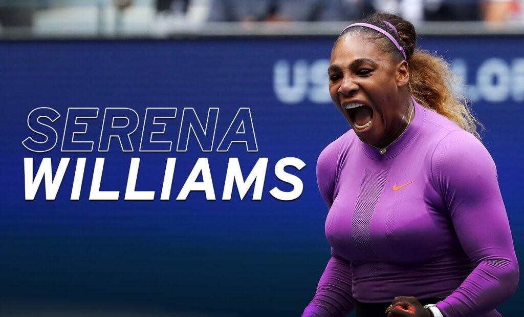 Serena Williams w otoczeniu sióstr Venus, Ishy i Lyndrei, ukazujące ciepło i więzi rodzinne.